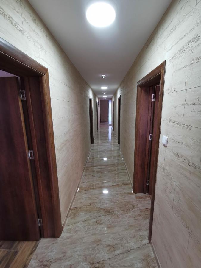 Sobe I Apartmani Casa Mia Pecinci Zewnętrze zdjęcie