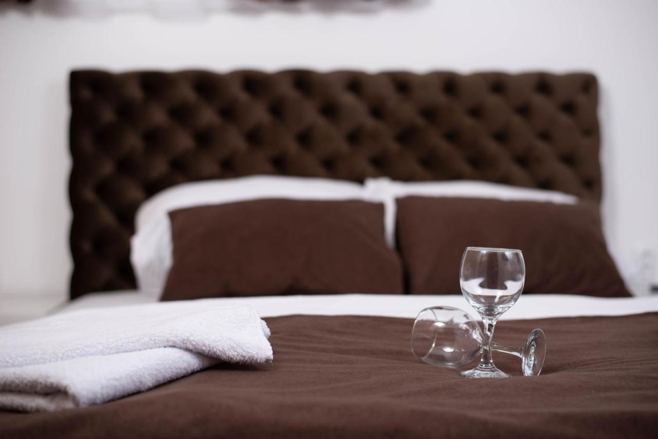 Sobe I Apartmani Casa Mia Pecinci Zewnętrze zdjęcie