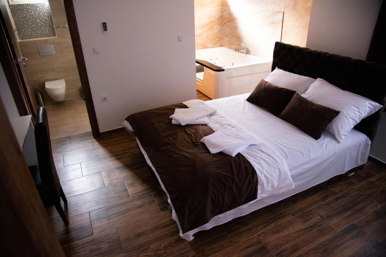 Sobe I Apartmani Casa Mia Pecinci Zewnętrze zdjęcie