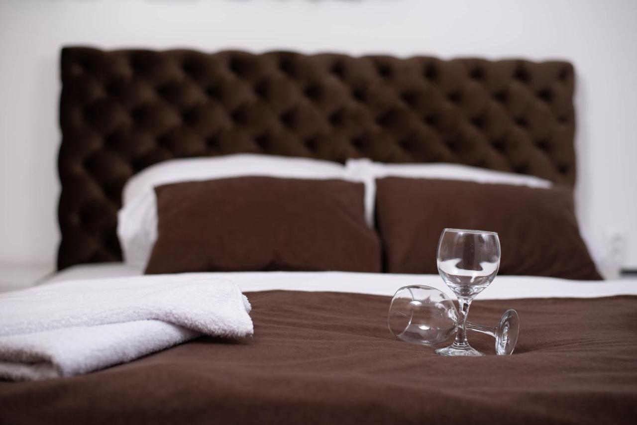 Sobe I Apartmani Casa Mia Pecinci Zewnętrze zdjęcie